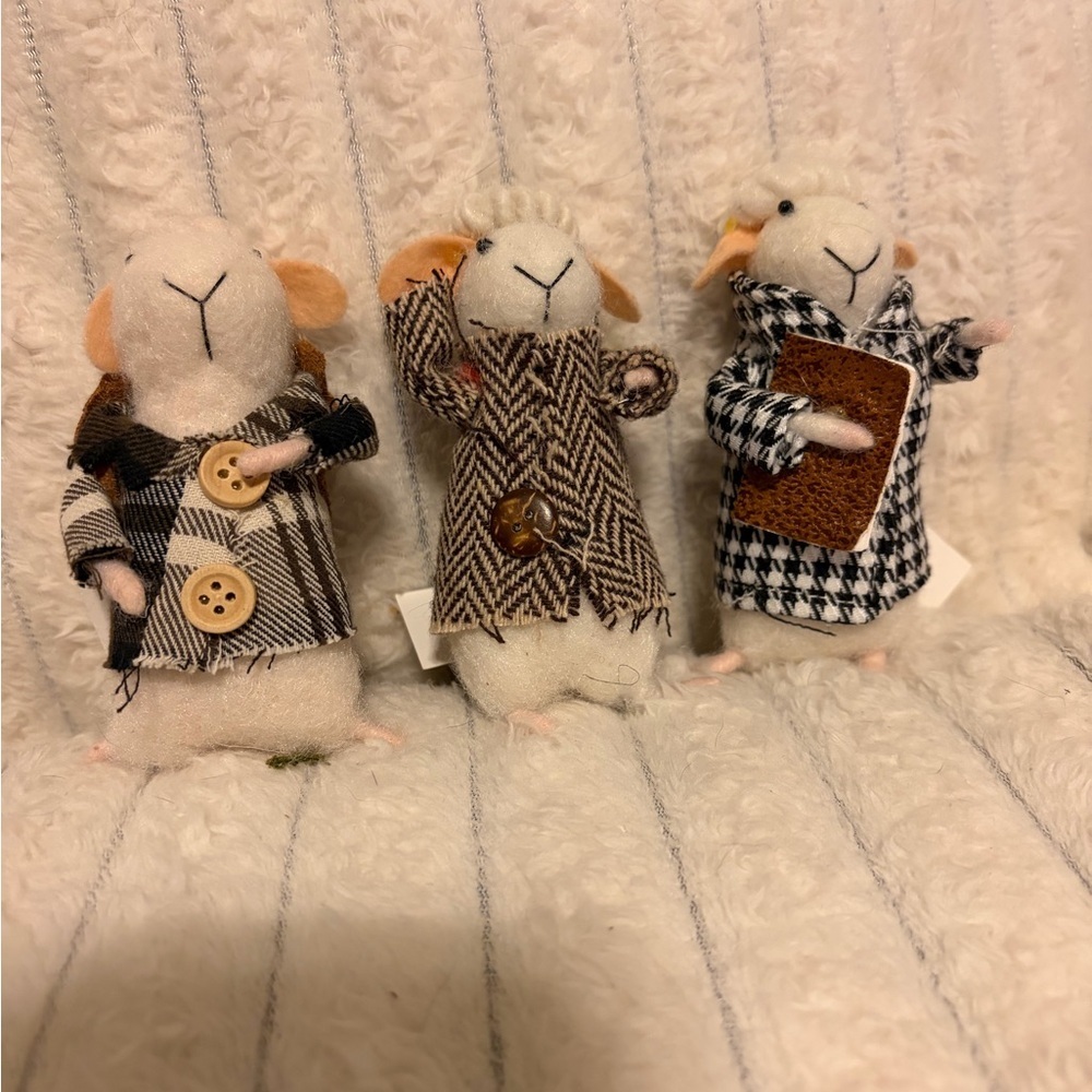 Set of 3 Decorative Lamb Figurines Cottagecore Shelf Decor